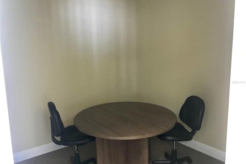 Propiedad comercial en alquiler en Orlando, Florida, 530.29 m2 № 1848634 - foto 5
