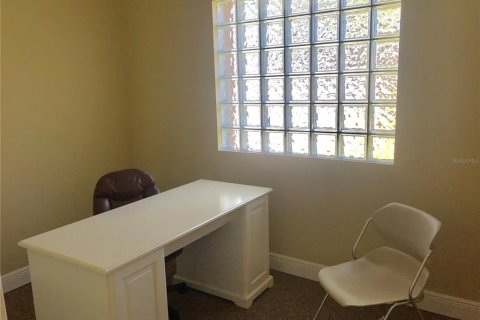 Immobilier commercial à louer à Orlando, Floride: 530.29 m2 № 1848634 - photo 8
