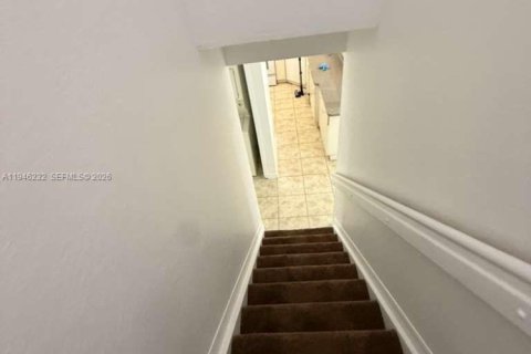 Купить таунхаус в Флорида-Сити, Флорида 3 спальни, 141.86м2, № 2053243 - фото 12