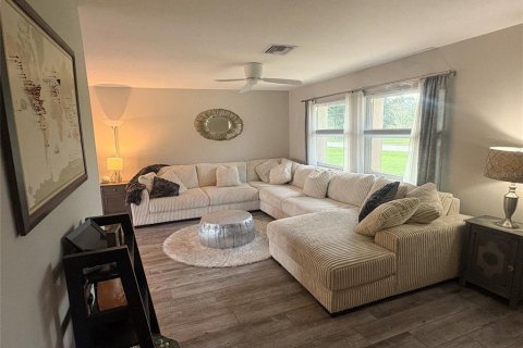 Villa ou maison à louer à Nokomis, Floride: 2 chambres, 130.16 m2 № 2411672 - photo 23