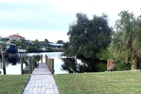 Villa ou maison à louer à Nokomis, Floride: 2 chambres, 130.16 m2 № 2411672 - photo 4