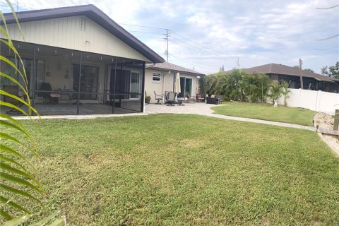 Villa ou maison à louer à Nokomis, Floride: 2 chambres, 130.16 m2 № 2411672 - photo 11