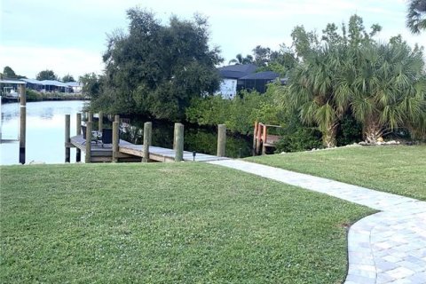 Villa ou maison à louer à Nokomis, Floride: 2 chambres, 130.16 m2 № 2411672 - photo 5