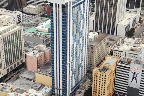 Снять в аренду кондоминиум в Майами, Флорида 1 спальня, 64.2м2, № 2049805 - фото 2