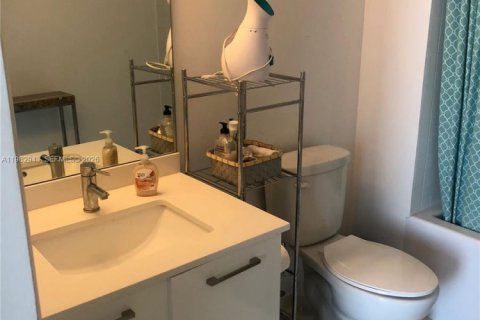 Снять в аренду кондоминиум в Майами, Флорида 1 спальня, 64.2м2, № 2049805 - фото 20