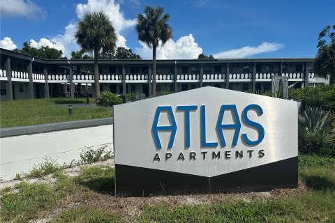 Apartment in Saint Petersburg, Florida 1 bedroom, 53.88 sq.m. № 1888709 - photo 1
