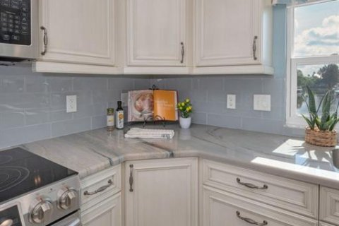 Casa en venta en Palm Harbor, Florida, 3 dormitorios, 198.07 m2 № 1898837 - foto 22