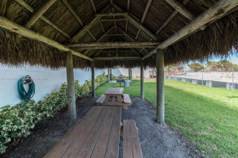 Copropriété à louer à Miami Beach, Floride: 2 chambres, 86.4 m2 № 1860841 - photo 28