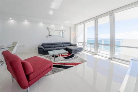 Copropriété à louer à Miami Beach, Floride: 2 chambres, 86.4 m2 № 1860841 - photo 3