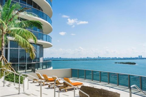 Condominio en venta en Miami, Florida, 2 dormitorios, 108.79 m2 № 1967796 - foto 25