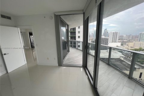 Condominio en venta en Miami, Florida, 2 dormitorios, 108.79 m2 № 1967796 - foto 7