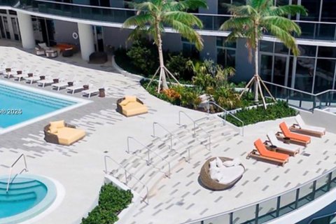 Condominio en venta en Miami, Florida, 2 dormitorios, 108.79 m2 № 1967796 - foto 26