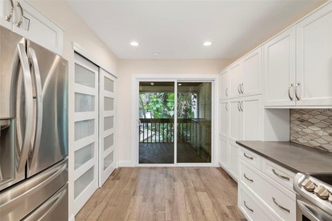 Touwnhouse à vendre à Sarasota, Floride: 3 chambres, 178.65 m2 № 2223708 - photo 18