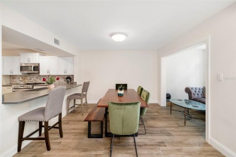 Touwnhouse à vendre à Sarasota, Floride: 3 chambres, 178.65 m2 № 2223708 - photo 15