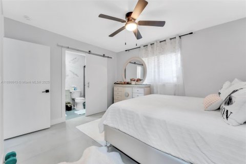 House in Margate, Florida 3 bedrooms, 145.48 sq.m. № 1955747 - photo 18