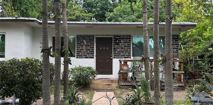 House in Homestead, Florida 2 bedrooms, 68 sq.m. № 1848524