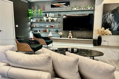 Condo in Miami Beach, Florida, 2 bedrooms  № 1802689 - photo 8