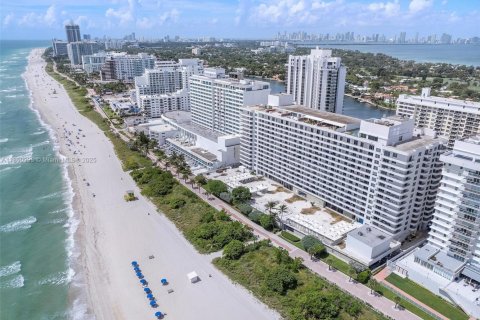 Condominio en venta en Miami Beach, Florida, 1 dormitorio, 84.73 m2 № 2077281 - foto 30