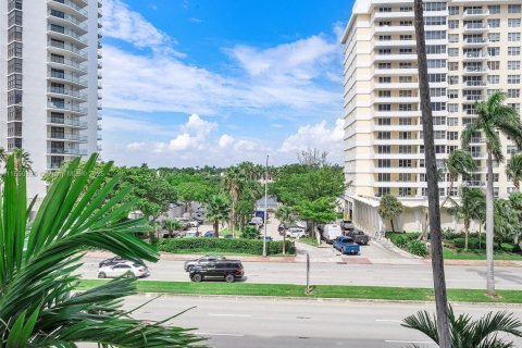 Condominio en venta en Miami Beach, Florida, 1 dormitorio, 84.73 m2 № 2077281 - foto 16
