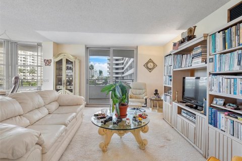Condominio en venta en Miami Beach, Florida, 1 dormitorio, 84.73 m2 № 2077281 - foto 3