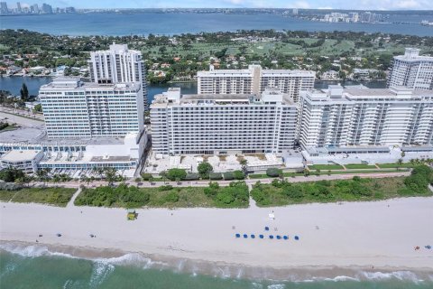 Condominio en venta en Miami Beach, Florida, 1 dormitorio, 84.73 m2 № 2077281 - foto 27