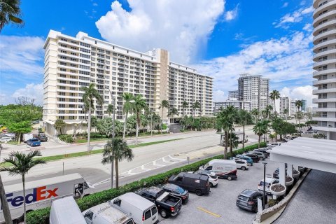 Condominio en venta en Miami Beach, Florida, 1 dormitorio, 84.73 m2 № 2077281 - foto 14