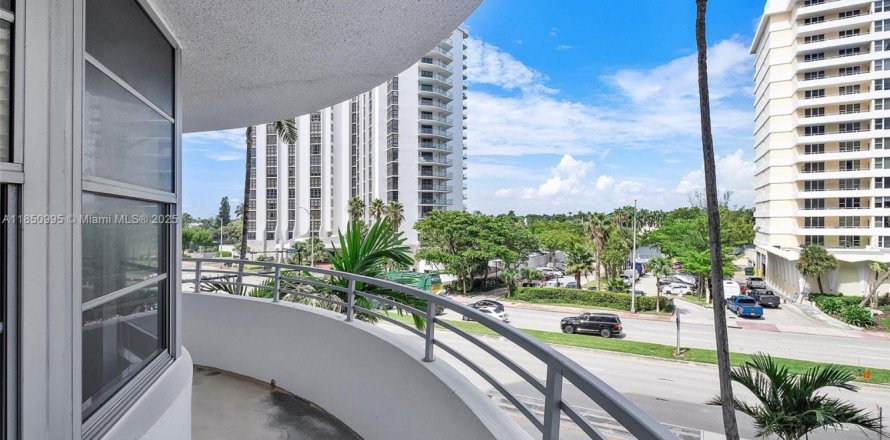 Condominio en Miami Beach, Florida, 1 dormitorio № 2077281