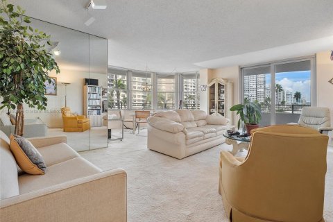 Condominio en venta en Miami Beach, Florida, 1 dormitorio, 84.73 m2 № 2077281 - foto 5