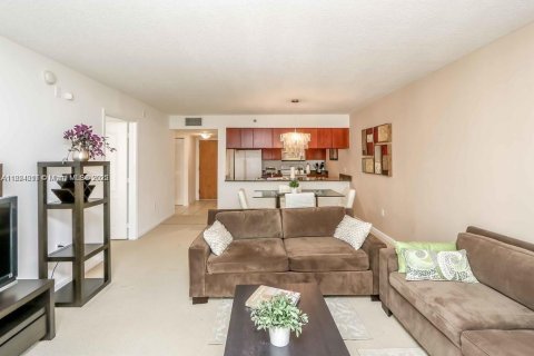 Condominio en venta en Miami, Florida, 1 dormitorio, 76.64 m2 № 1790916 - foto 4