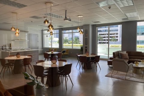 Condominio en venta en Miami, Florida, 1 dormitorio, 76.64 m2 № 1790916 - foto 20