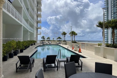 Condominio en venta en Miami, Florida, 1 dormitorio, 76.64 m2 № 1790916 - foto 18