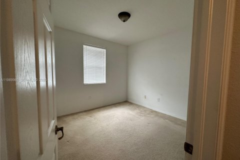 Townhouse in Miami, Florida 3 bedrooms, 164.44 sq.m. № 2055301 - photo 12