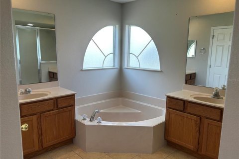 Casa en alquiler en Orlando, Florida, 4 dormitorios, 260.41 m2 № 1842329 - foto 4