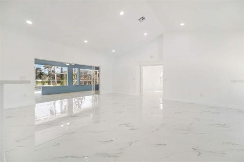 Villa ou maison à vendre à Port Charlotte, Floride: 3 chambres, 185.53 m2 № 1831619 - photo 4