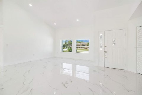 Villa ou maison à vendre à Port Charlotte, Floride: 3 chambres, 185.53 m2 № 1831619 - photo 6