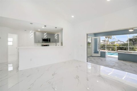 Villa ou maison à vendre à Port Charlotte, Floride: 3 chambres, 185.53 m2 № 1831619 - photo 9