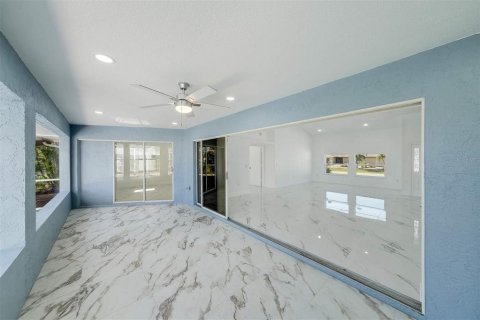 Villa ou maison à vendre à Port Charlotte, Floride: 3 chambres, 185.53 m2 № 1831619 - photo 25
