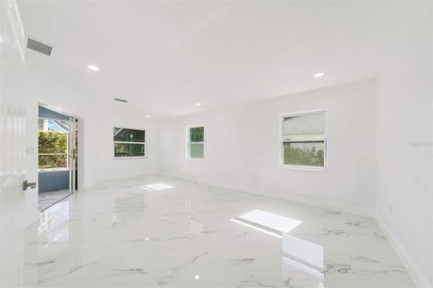 Villa ou maison à vendre à Port Charlotte, Floride: 3 chambres, 185.53 m2 № 1831619 - photo 11
