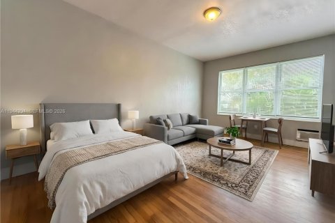 Studio à Condo à Miami Beach, Floride  № 2000725