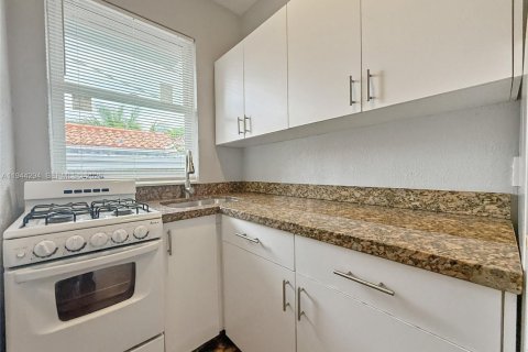 Copropriété à louer à Miami Beach, Floride: 45.06 m2 № 2000725 - photo 7