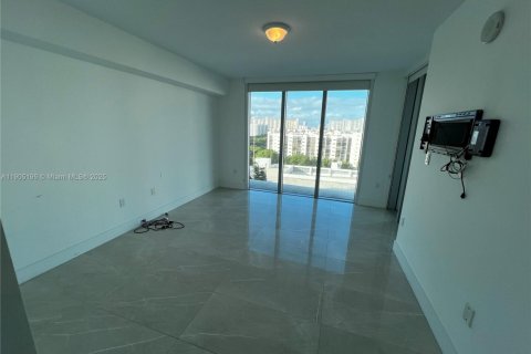 Condominio en alquiler en Sunny Isles Beach, Florida, 3 dormitorios, 175.77 m2 № 1955805 - foto 12