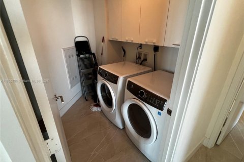 Condominio en alquiler en Sunny Isles Beach, Florida, 3 dormitorios, 175.77 m2 № 1955805 - foto 10