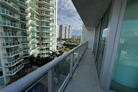 Condominio en alquiler en Sunny Isles Beach, Florida, 3 dormitorios, 175.77 m2 № 1955805 - foto 22