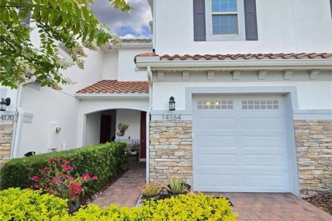 Townhouse in Orlando, Florida 3 bedrooms, 152.27 sq.m. № 1792786 - photo 1