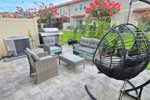 Townhouse in Orlando, Florida 3 bedrooms, 152.27 sq.m. № 1792786 - photo 16