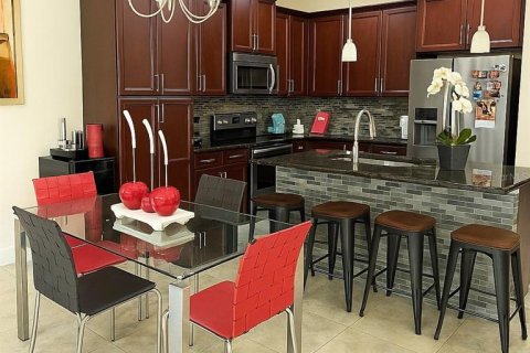 Townhouse in Orlando, Florida 3 bedrooms, 152.27 sq.m. № 1792786 - photo 3