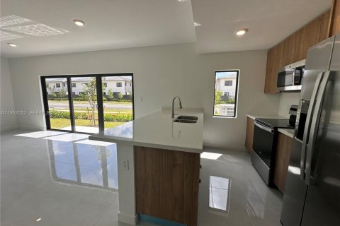 Снять в аренду виллу или дом в Хомстед, Флорида 5 спален, № 2006361 - фото 13