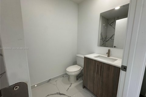 Снять в аренду виллу или дом в Хомстед, Флорида 5 спален, № 2006361 - фото 12