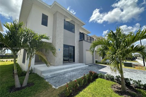 Casa en Homestead, Florida 5 dormitorios № 2006361