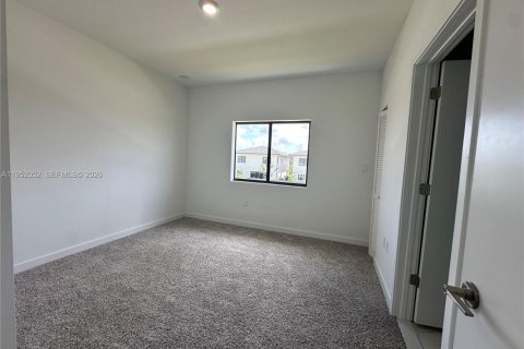 Снять в аренду виллу или дом в Хомстед, Флорида 5 спален, № 2006361 - фото 10